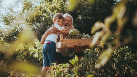 Grand-père et son petit-fils