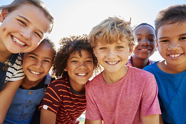 Visuel : groupe d’enfants
